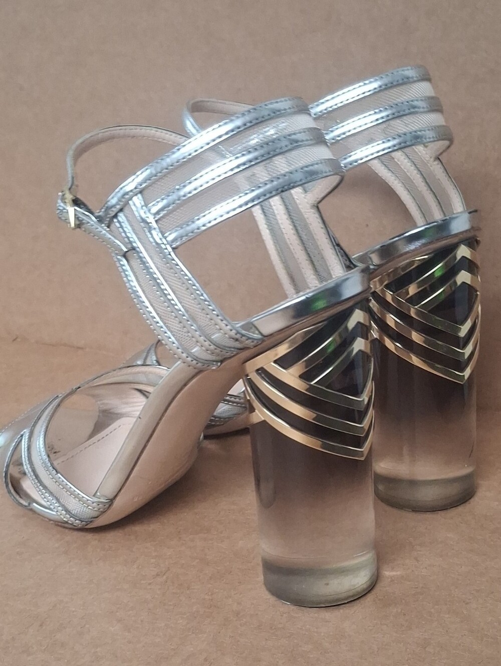 Nicholas Kirkwood Zaha Architectural Clear Chunk Heel Silver Mesh Sandals 7.5